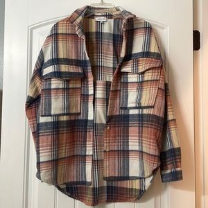 Acoa shacket perfect for the fall. Never worn